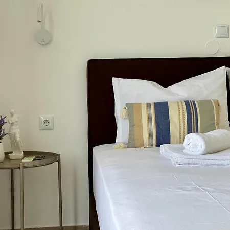 Modern With Garden, Near - El Greco No 5 Appartement *