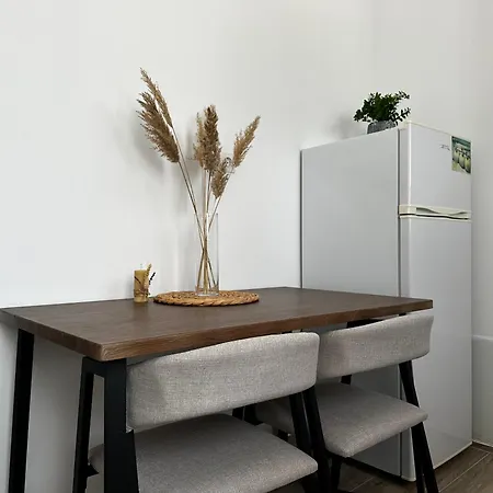 Modern With Garden, Near - El Greco No 5 Appartement *