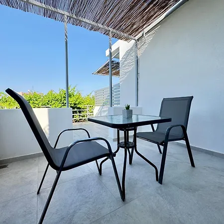 Apartman Modern With Garden, Near - El Greco No 5 Tigaki